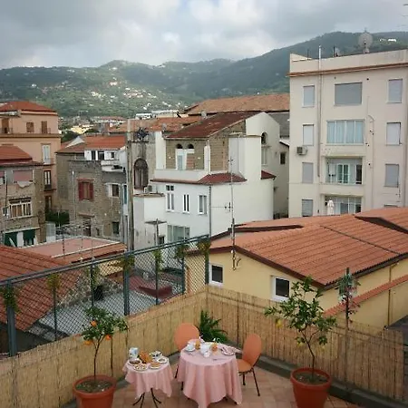 بيت ضيافة Sorrento Inn Guesthouse